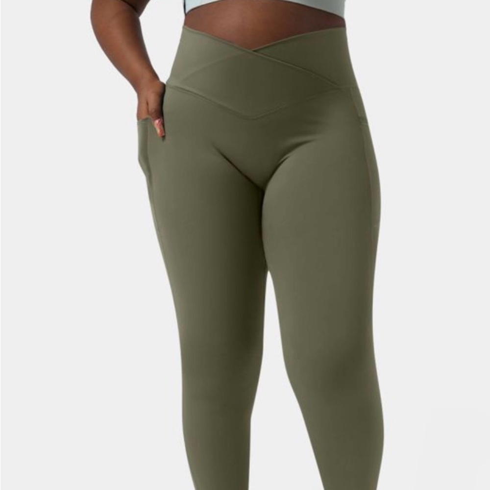 Two pairs of HALARA leggings